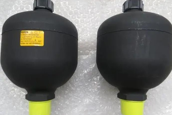 蓄能器充氣工具不會(huì)使用？這份使用指南要收好！